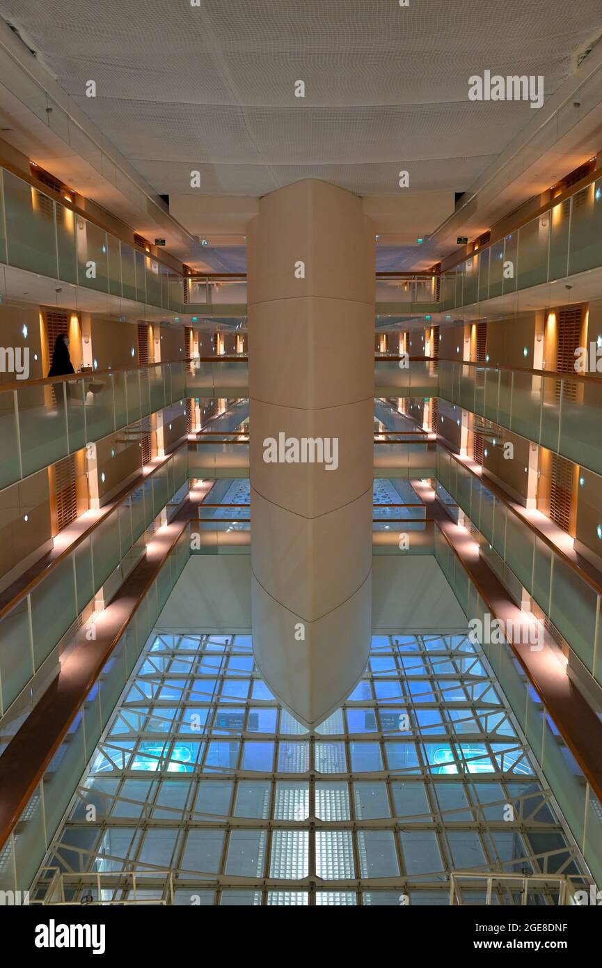 The Sheraton Hotel at Paris Charles de Gaulle (CDG) airport Terminal 2E, Roissy FR Stock Photo