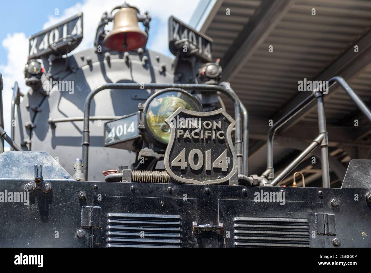 Union Pacific No. 4014, Big Boy stops in Houston, Texas on Tuesday ...