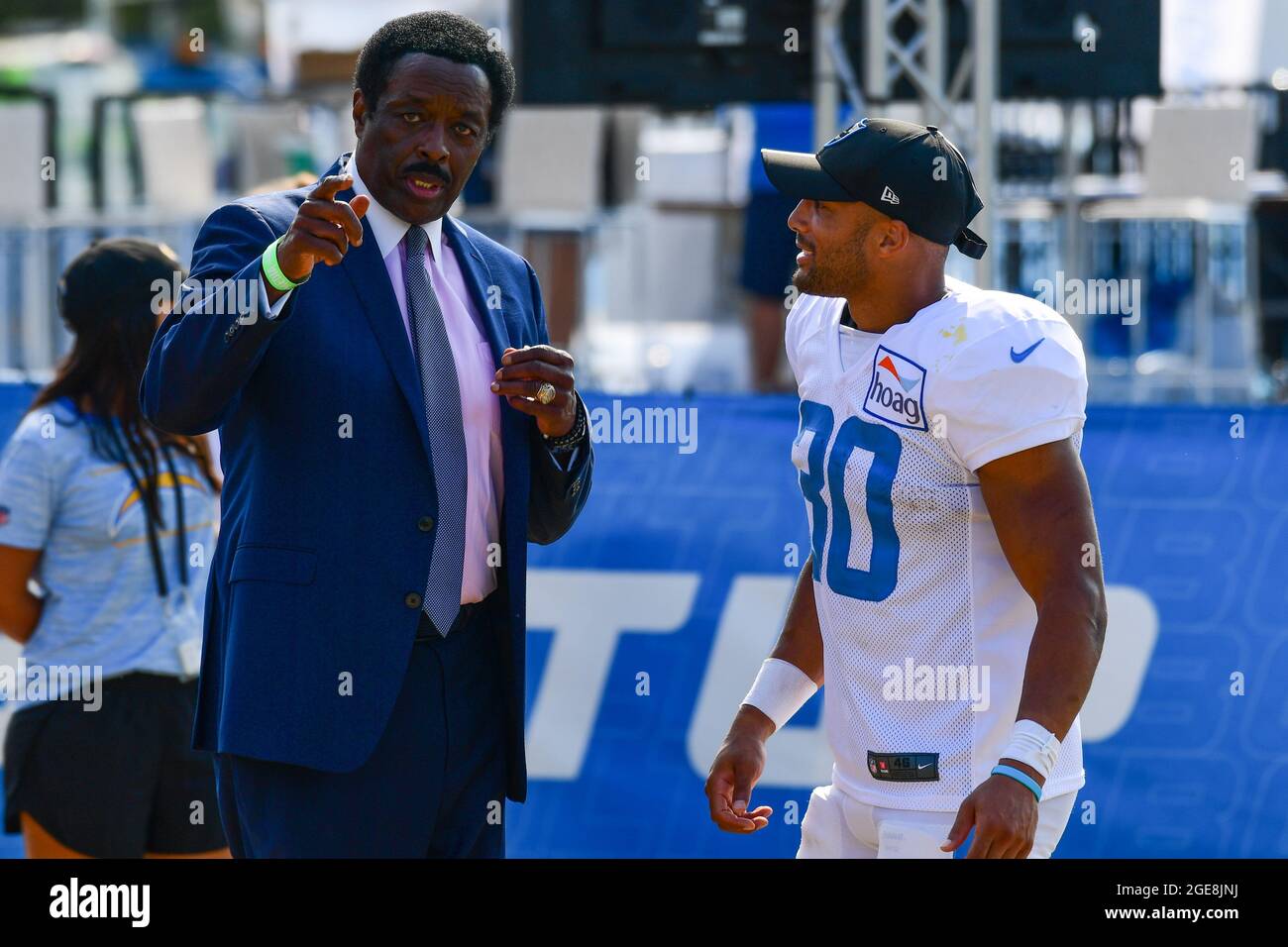 CBS Sports reporter Jim Hill speaks to Los Angeles Chargers