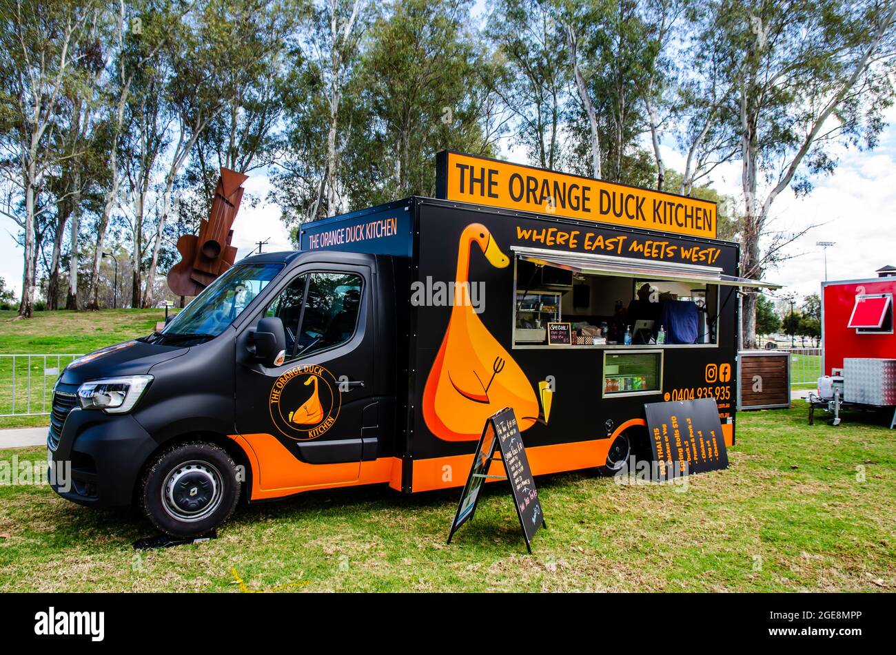 Setting up the Vietnamese Orange Duck Kitchen at Tamworth Food Festival