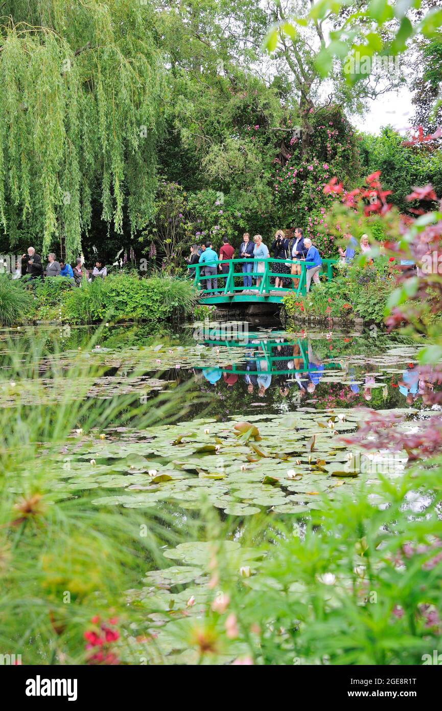FRANCE, GIVERNY (27) FONDATION CLAUDE HOUSE AND GARDENS OF