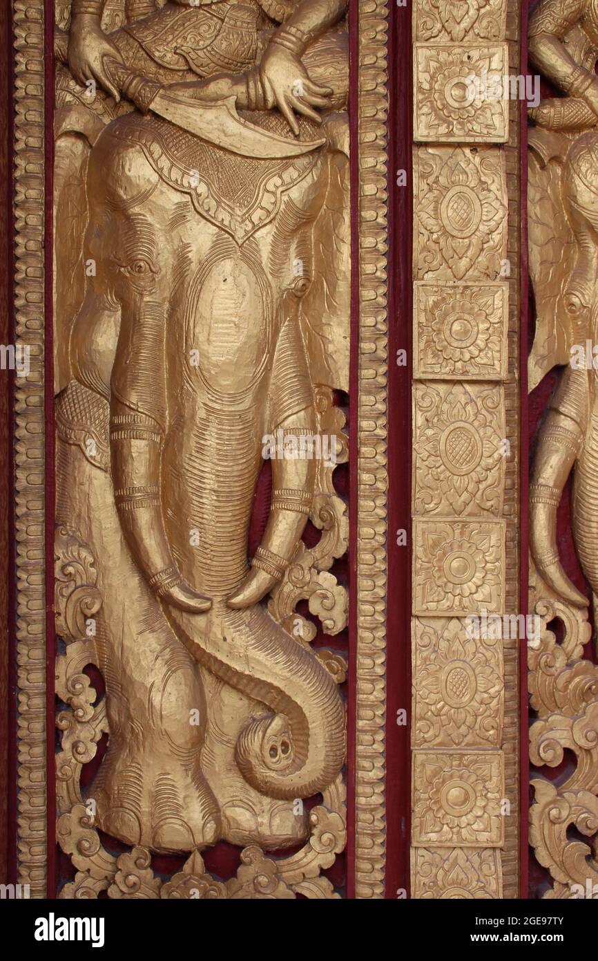 buddhist temple (wat manorom) in luang prabang (laos Stock Photo - Alamy
