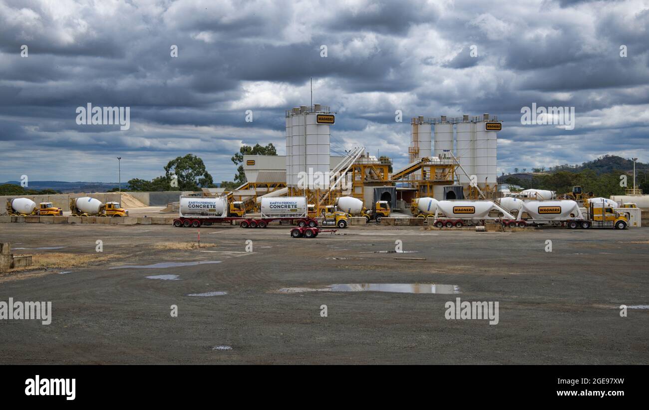 Construction concrete mixers hires stock photography and images Alamy