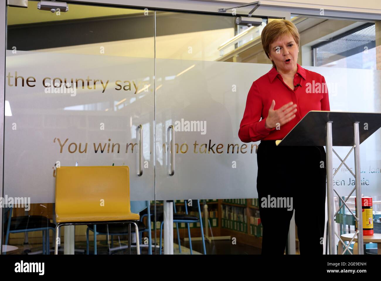 First Minister Nicola Sturgeon announces Kathleen Jamie as the new Makar (National Poet for Scotland) at the Scottish Poetry Library in Edinburgh. Picture date: Wednesday August 18, 2021. Stock Photo