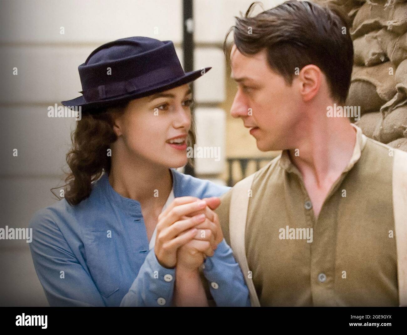 ATONEMENT 2007 Universal Pictures film with Keira Knightley and James McAvoy Stock Photo