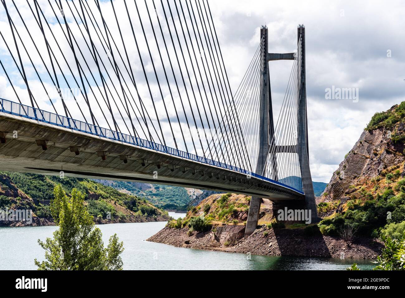 hanging bridge modern