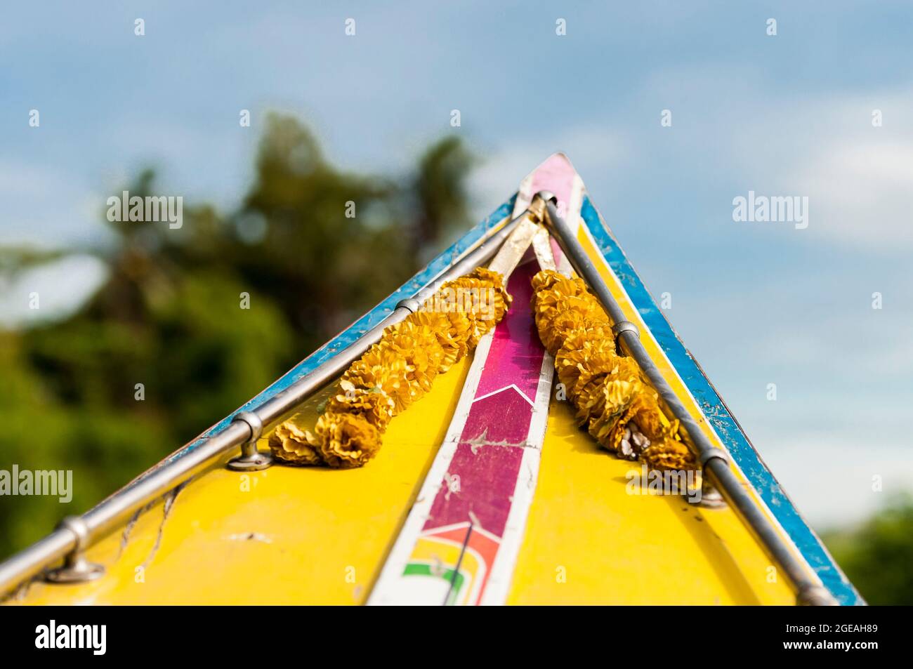 Traditional thai river boat hi-res stock photography and images - Alamy