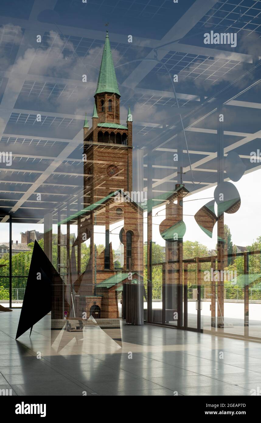 Berlin, Kulturforum, Neue Nationalgalerie, 1965-1968 nach Entwürfen von Ludwig Mies van der Rohe erbaut. Mitarbeit bei der Dachkonstruktion: Frei Otto Stock Photo