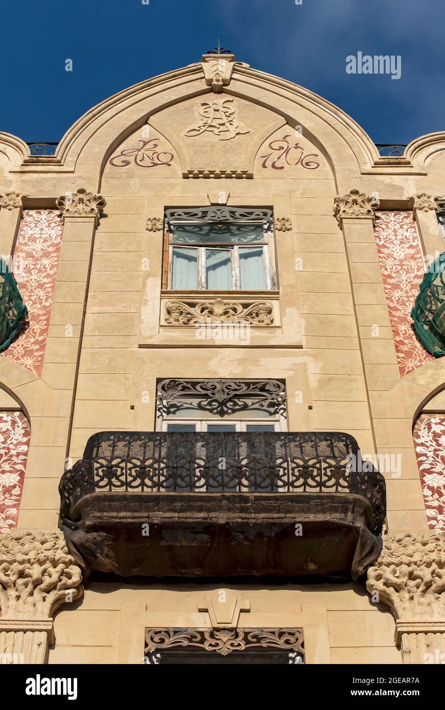 Art Nouveau Building Casa Punt de Ganxo (Punto de Gancho) 1906, Valencia,  Spain Stock Photo - Alamy