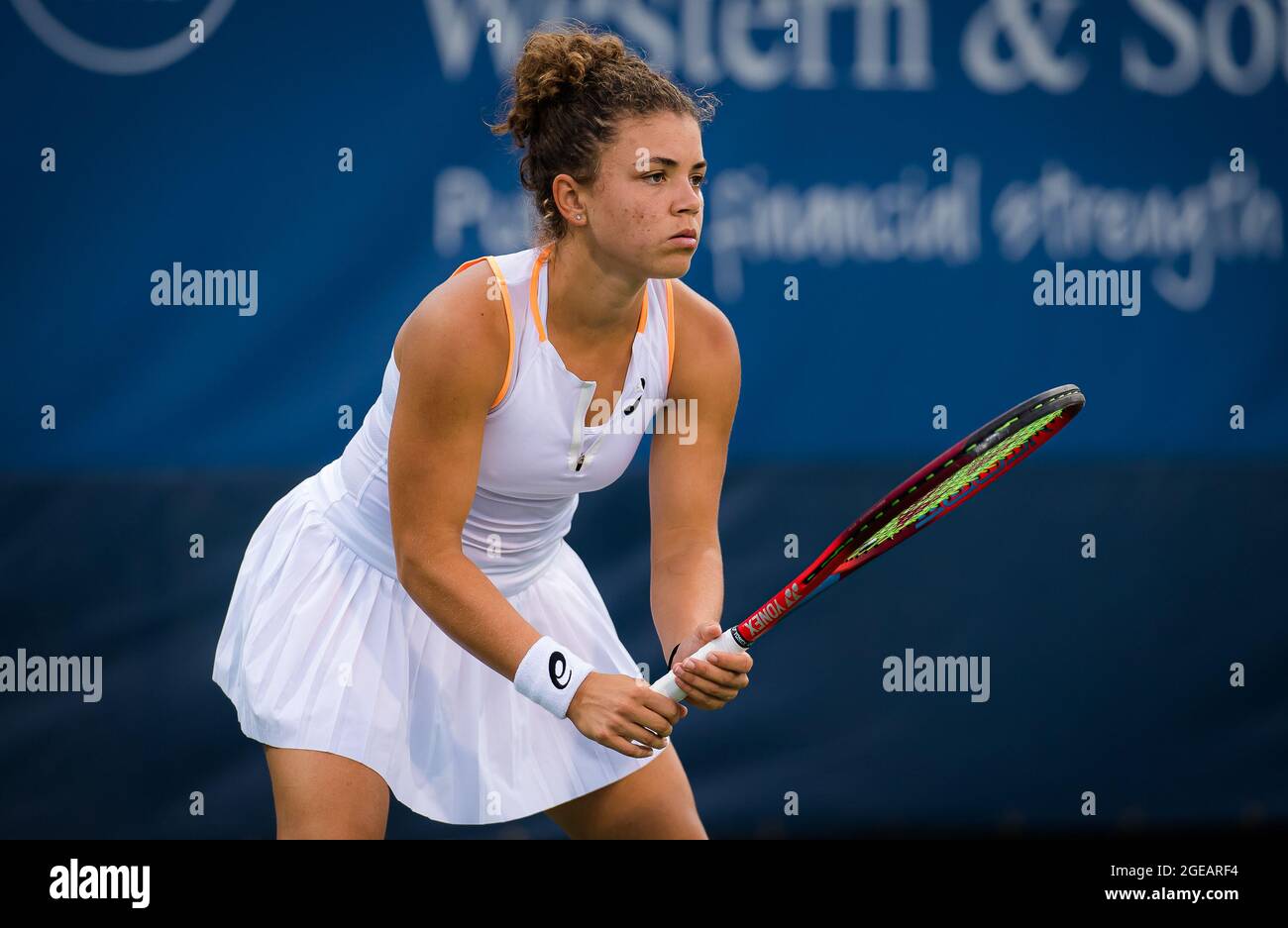Jasmine Paolini of Italy in action during the first round of the 2021  Western & Southern Open WTA 1000 tennis tournament against Veronika  Kudermetova of Russia on August 17, 2021 at Lindner