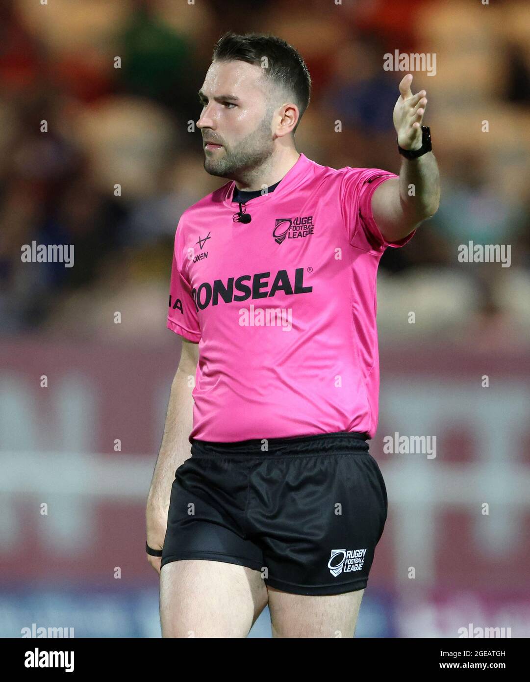 Referee liam hi-res stock photography and images - Alamy