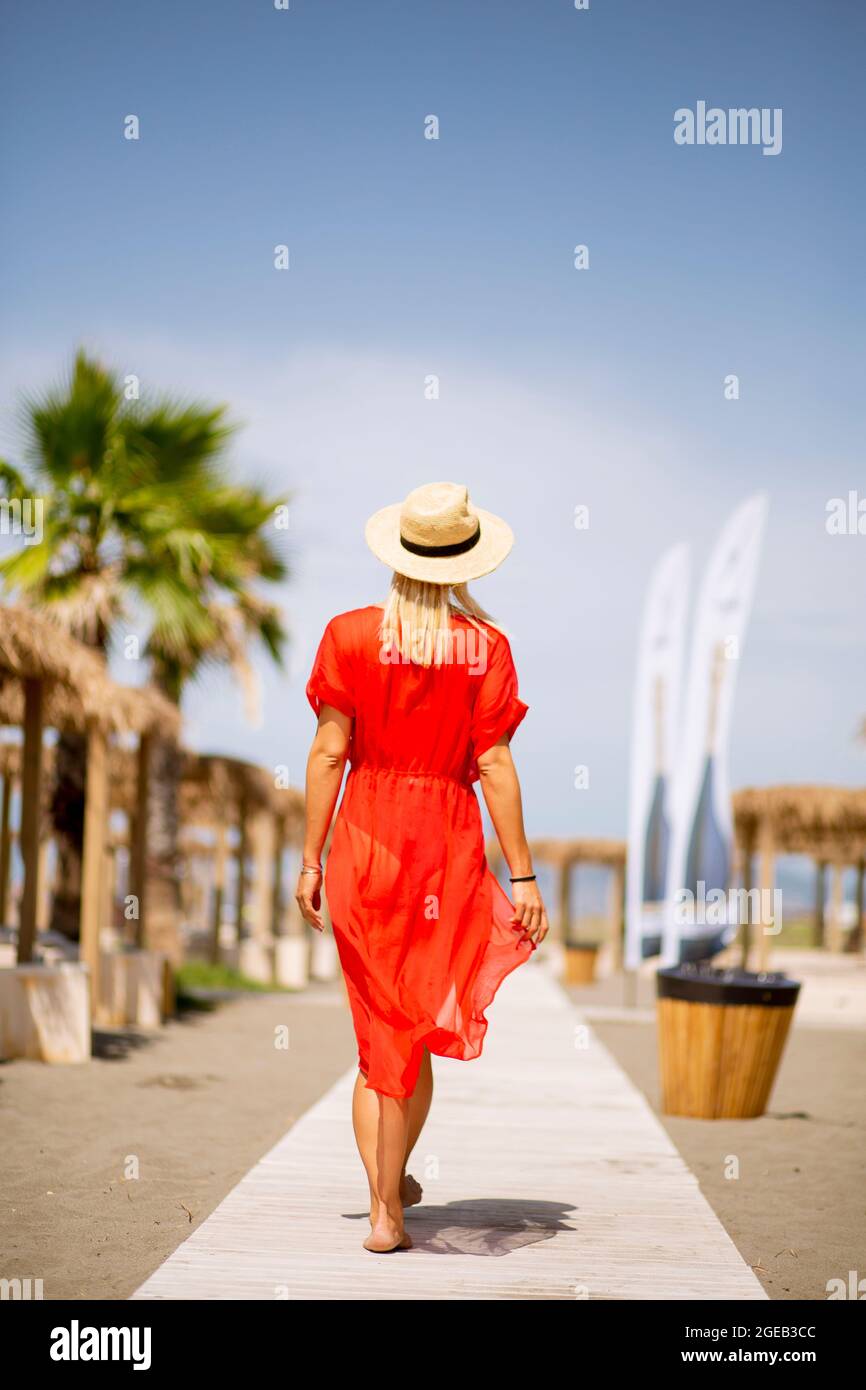 Woman rear view dress summer hi-res stock photography and images - Alamy