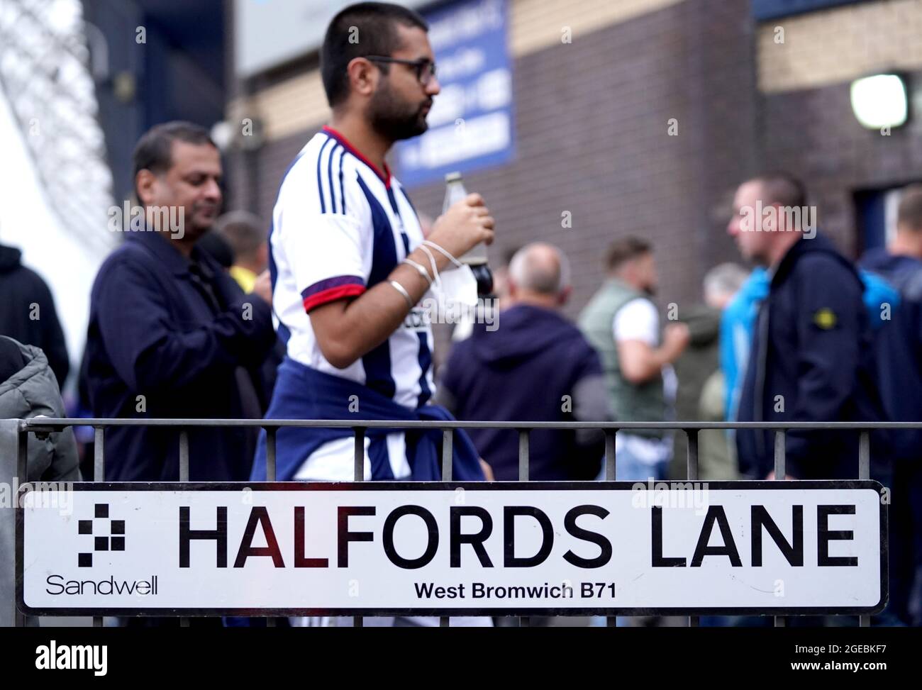 Halfords lane hires stock photography and images Alamy