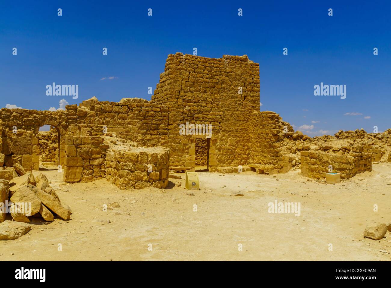 Shivta, Israel - August 12, 2021: View of the ruined governor building in the ancient Nabataean city of Shivta, now a national Park, in the Negev Dese Stock Photo