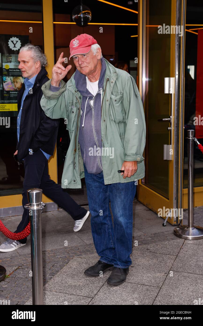 Berlin, Germany. 18th Aug, 2021. Jim Rakete arrives at the premiere of the film Now at the Delphi Lux cinema. Credit: Gerald Matzka/dpa/Alamy Live News Stock Photo