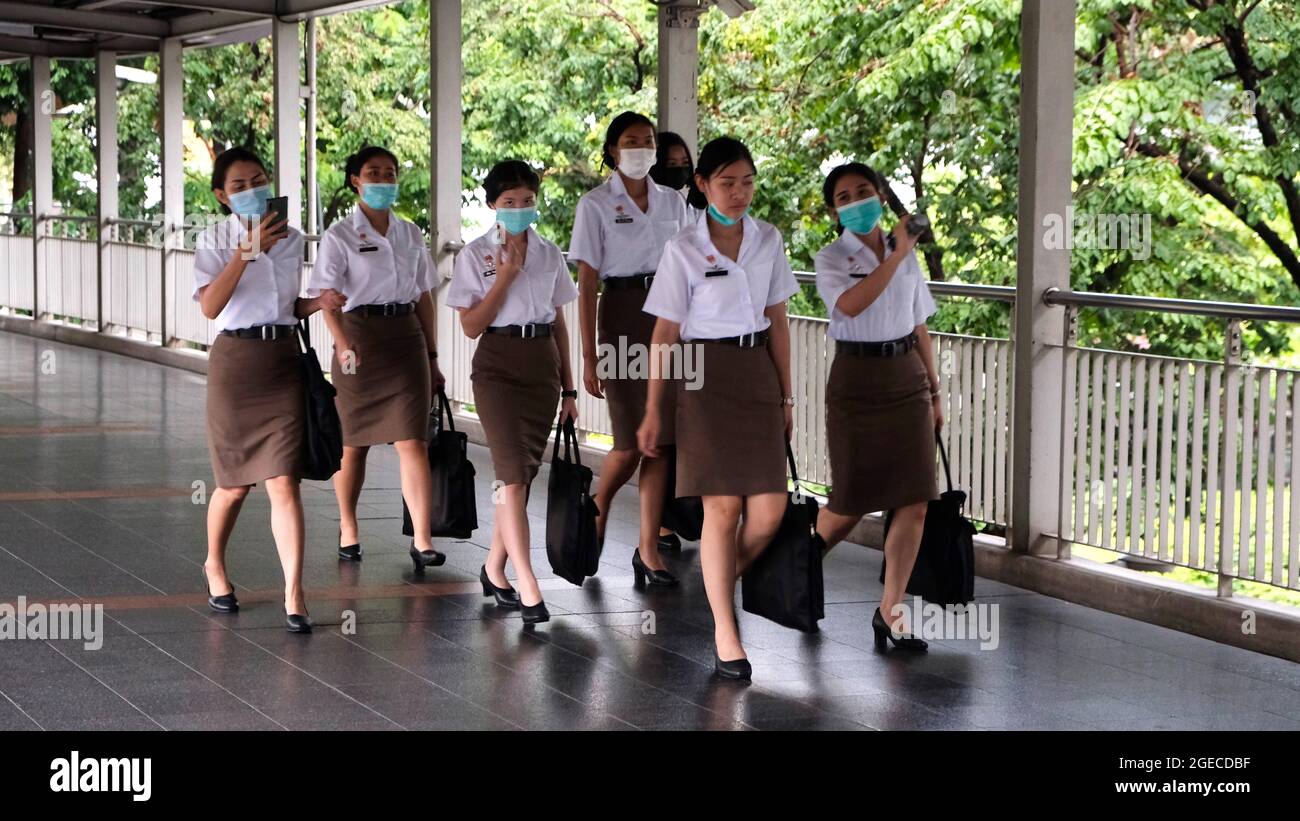 Female Students Pedestrians Walking Bts Skytrain Skywalk Chit Lom To Female Students Pedestrians Walking Bts Skytrain Skywalk Chit Lom To