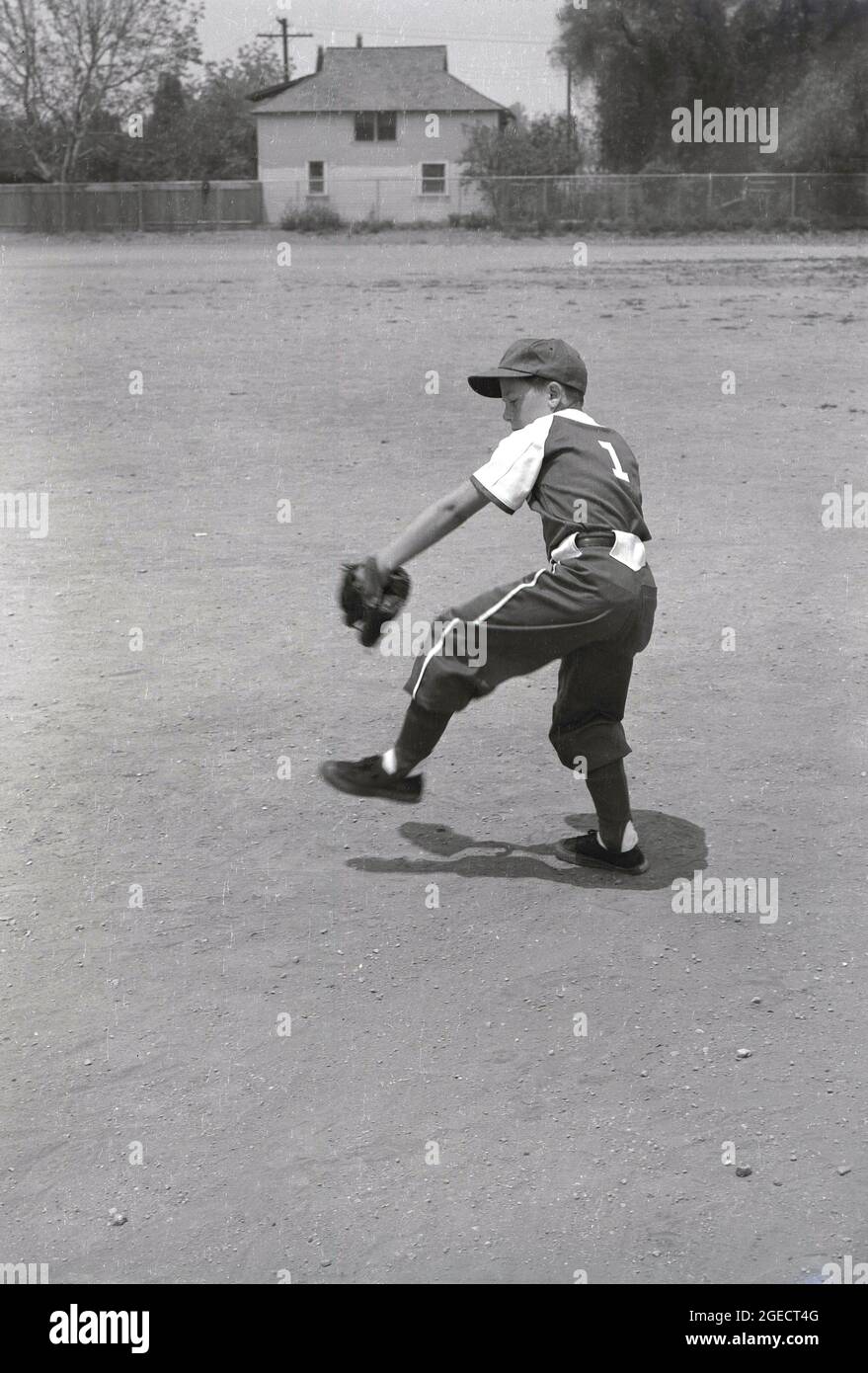 1950s baseball game hi-res stock photography and images - Alamy