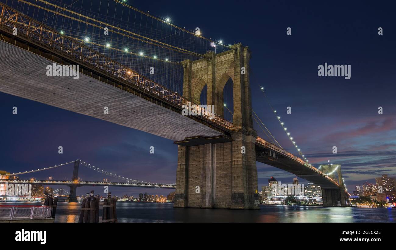 The Brooklyn Bridge and Lower Manhattan skyline seen from Brooklyn