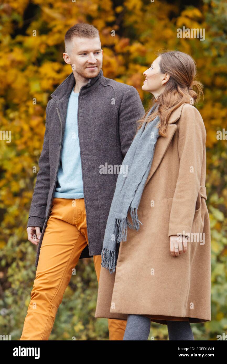 Lovely couple portrait hi-res stock photography and images - Alamy