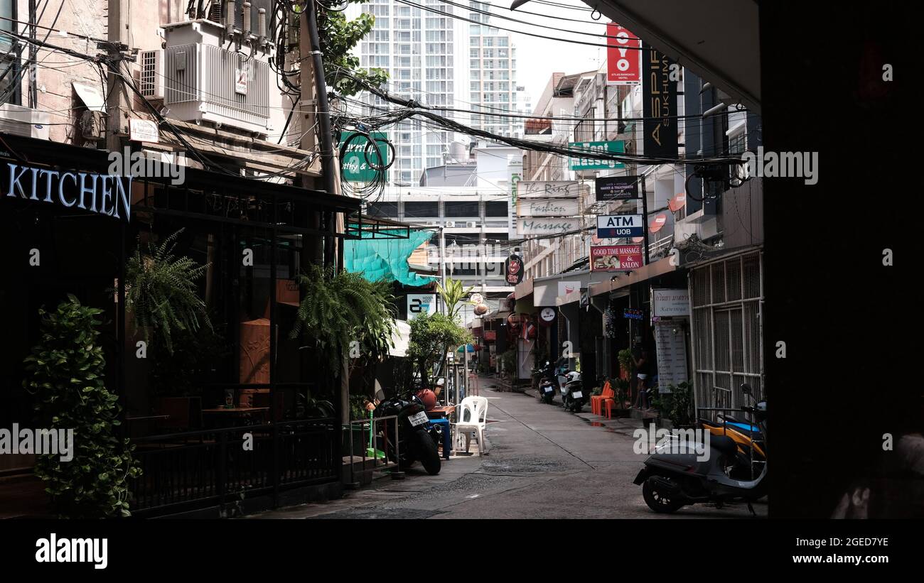 Bangkok sukhumvit soi 11 hi-res stock photography and images - Alamy