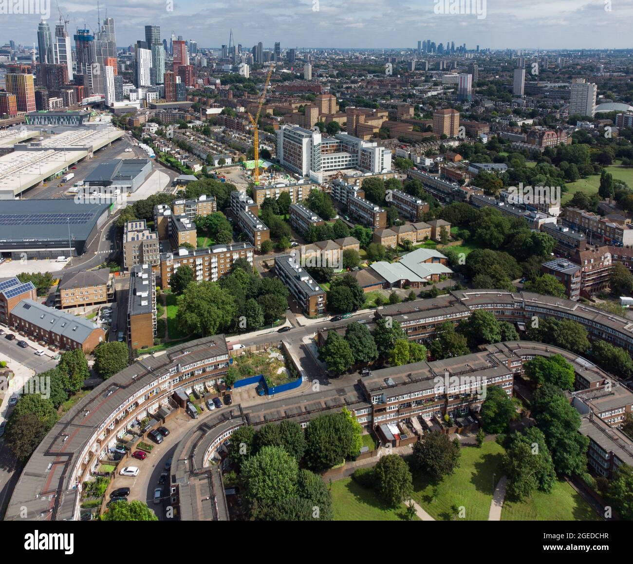 Carey gardens towards Nine Elms Vauxhall Stock Photo Alamy