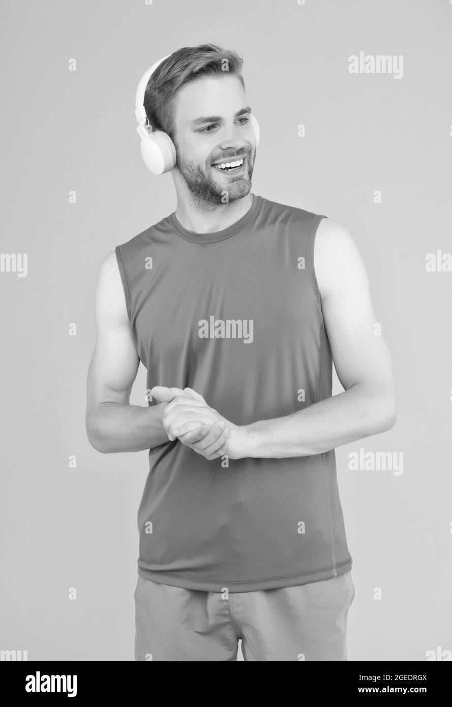 exercise-guy-college-student