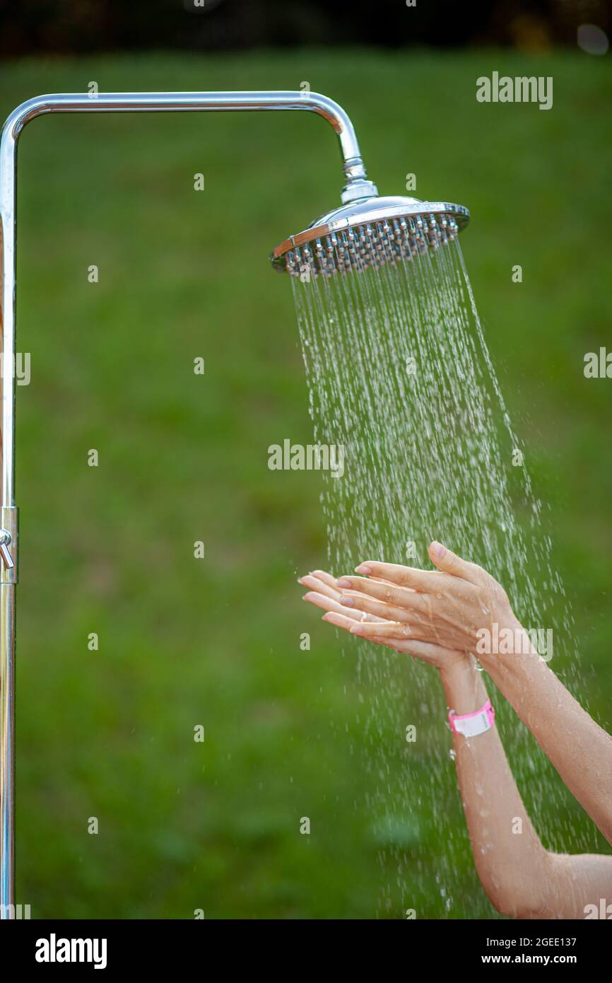 Pics Of Girls In Showers