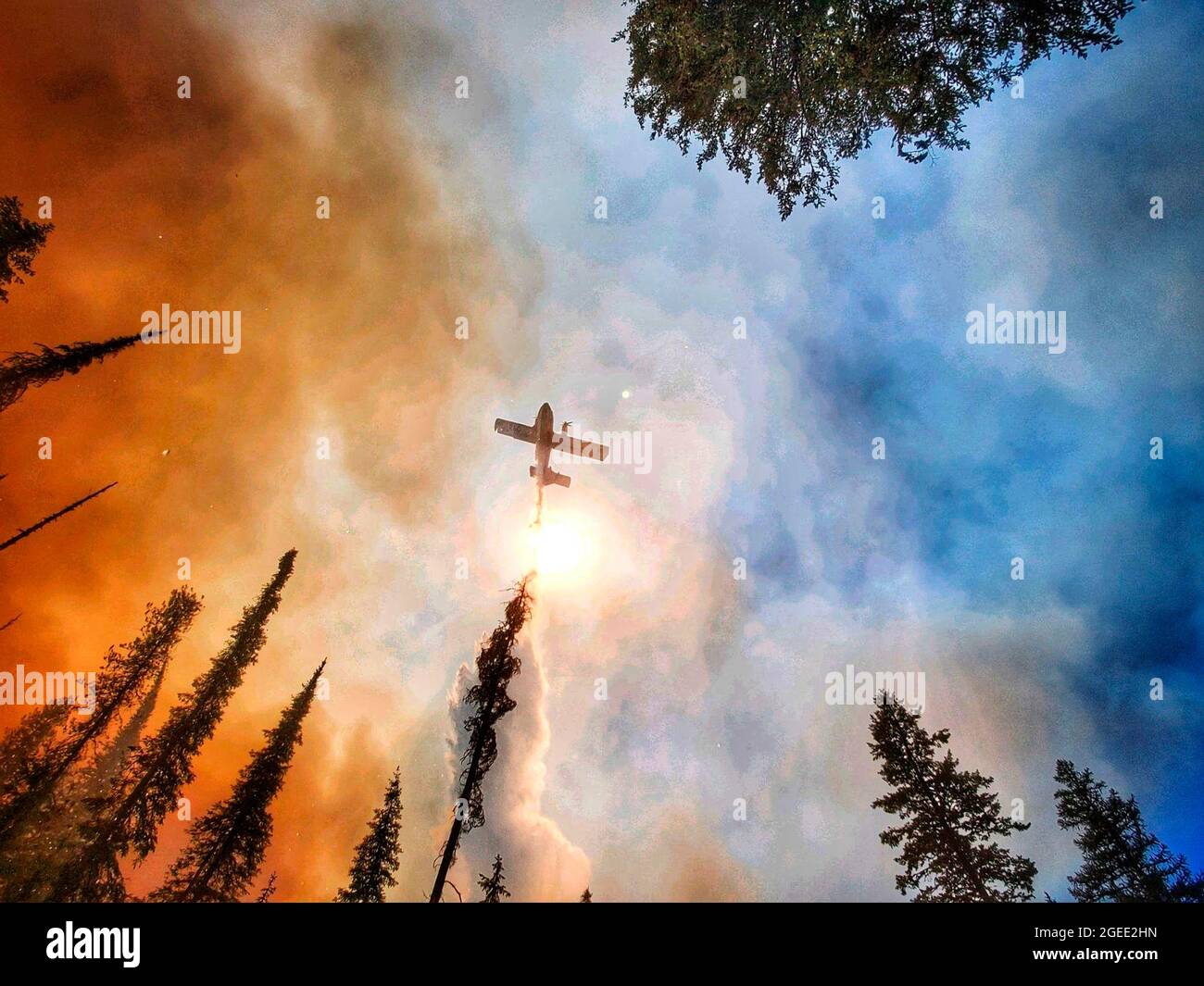 Wildfire smoke trail aerial hires stock photography and images Alamy