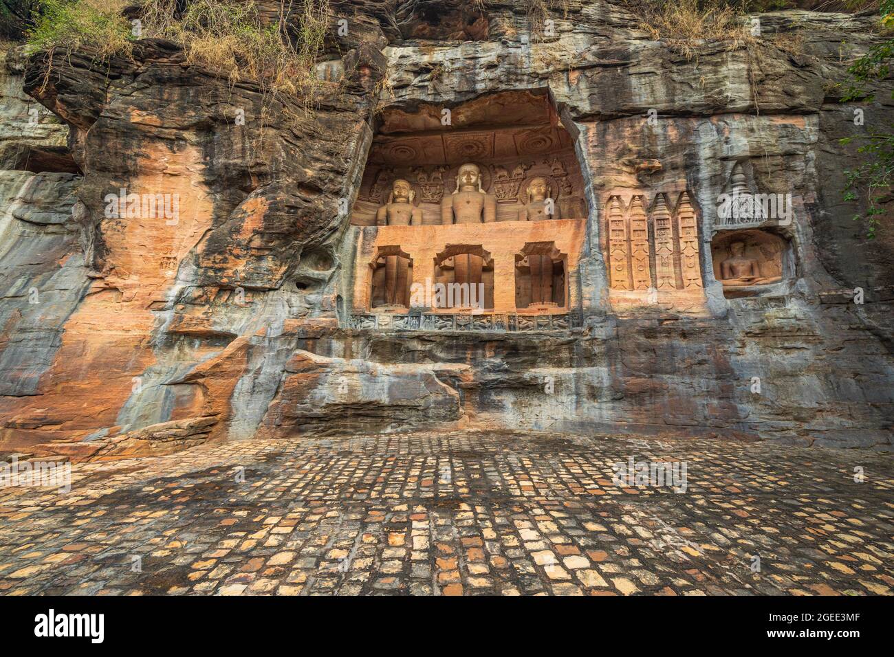 Beautiful Jain Statues carved on the rock near Gwalior Fort, Gwalior, Madhya Pradesh, India Stock Photo