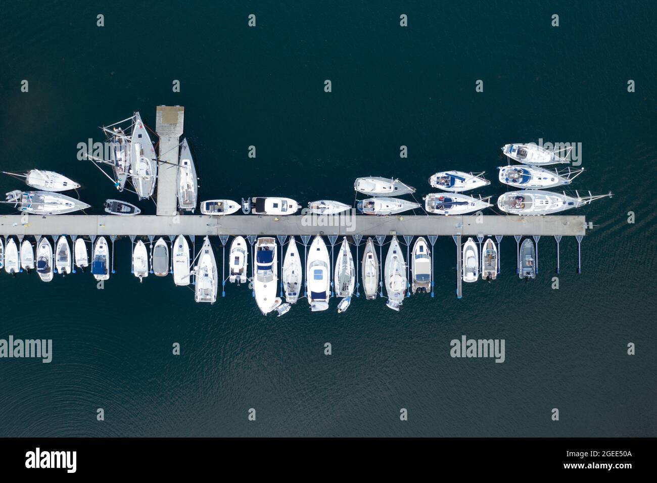 Aerial view wharf marina boats hi-res stock photography and images - Alamy