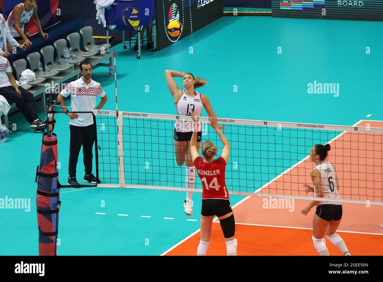 Zadar, Croatia . 14th Nov, 2020. Samanta Fabris (13 Croatia) captain in