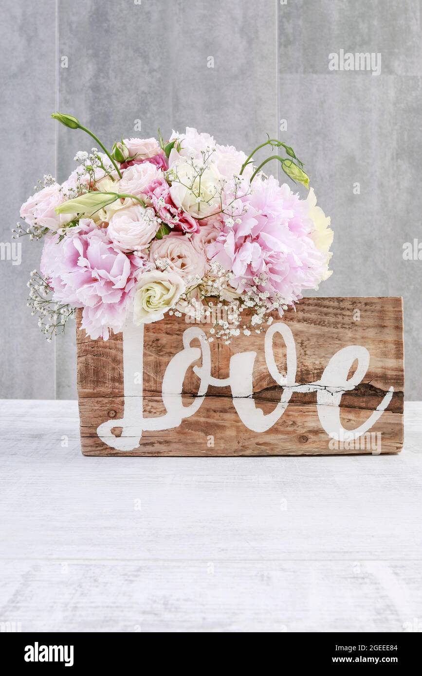 Luxury Box of Peonies with Lisianthus