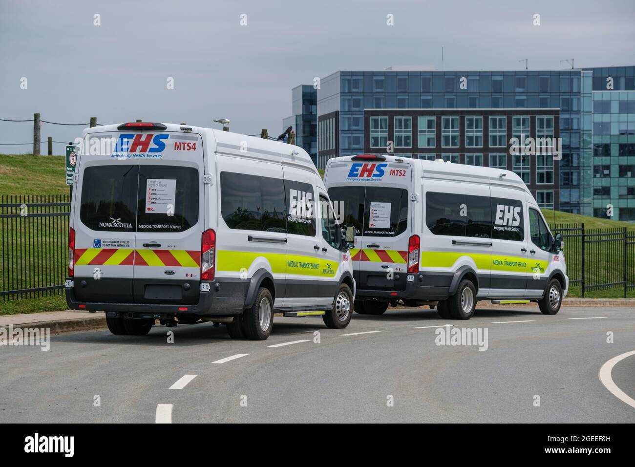 Paramedic urgency hires stock photography and images Alamy