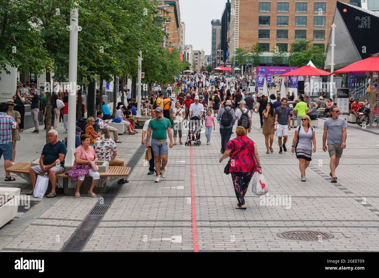Montreal, CA - 17 July 2021: People walking on Sainte Catherine Street ...