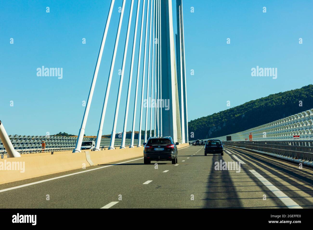 FRANCE . AVEYRON (12), MILLAU, THE A75 MOTORWAY VIADUCT ABOVE THE TARN ...