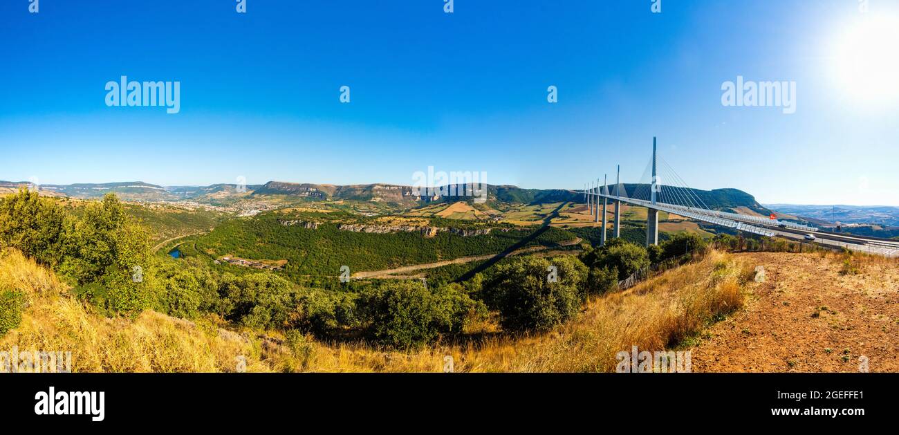 FRANCE . AVEYRON (12), MILLAU, THE A75 MOTORWAY VIADUCT ABOVE THE TARN ...