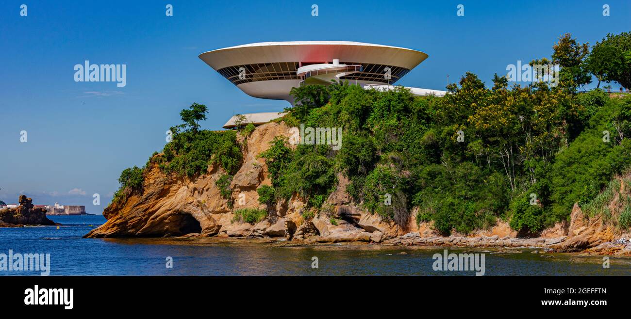 The Museum Of Contemporary Art In Niterói Designed By Oscar Niemeyer ...