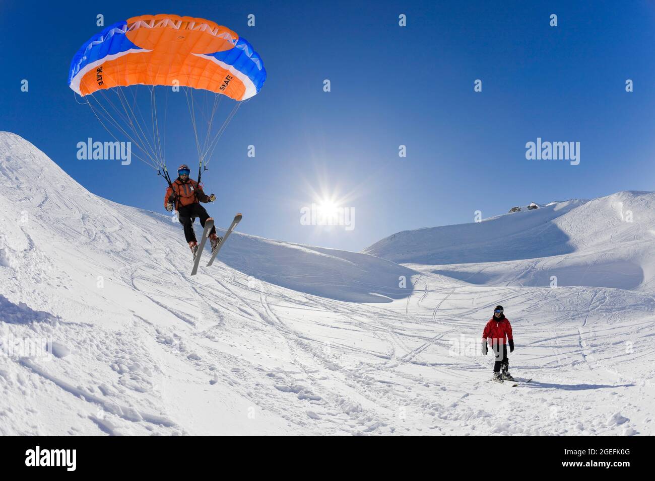 FRANCE. ALPES-MARITIMES (06) FRANCE. MERCANTOUR NATIONAL PARK. AURON SKI  RESORT. SPEED RIDING Stock Photo - Alamy