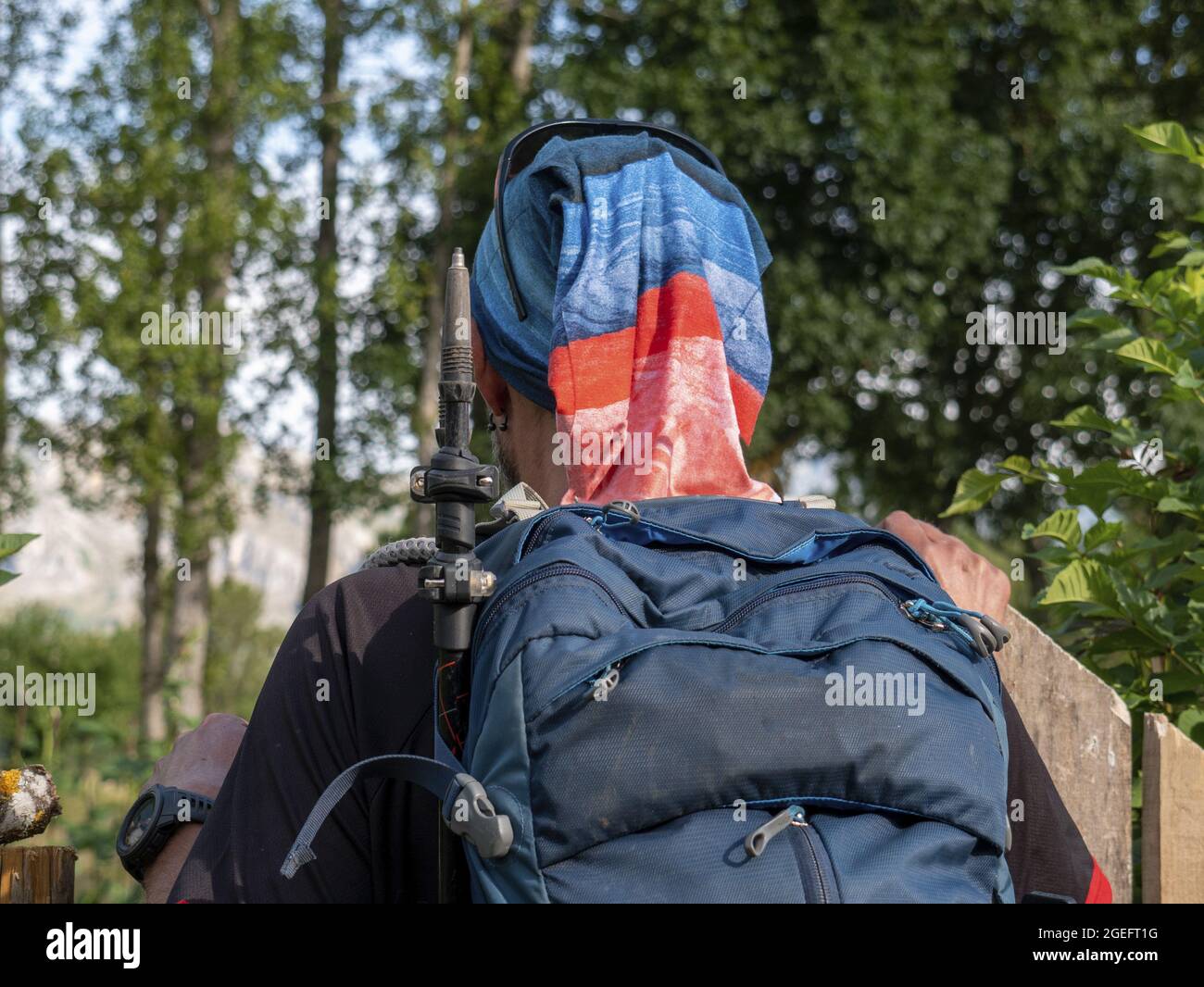 Closeup shot male hiking hi-res stock photography and images - Alamy