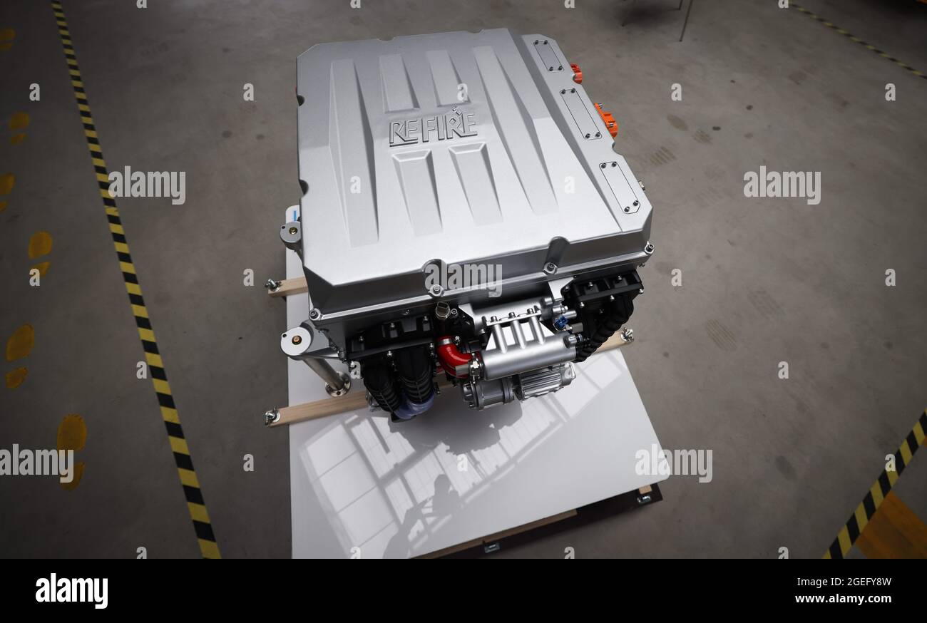 19 August 2021, Lower Saxony, Winsen (Luhe): A hydrogen fuel cell from ...