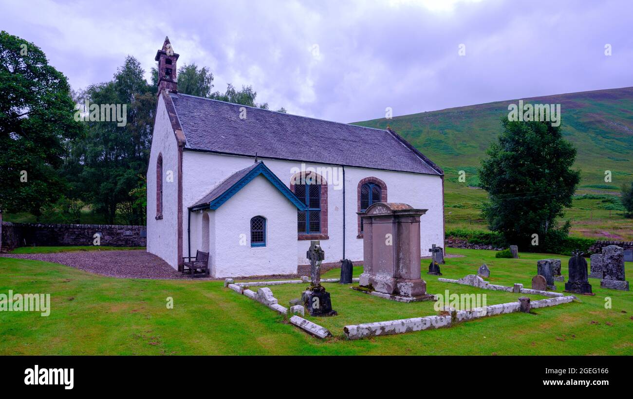 Innerwick, Scotland - August 7, 2021:  This white painted kirk was built in 1828 with government funds provided under an 1823 Act of Parliament 'for b Stock Photo