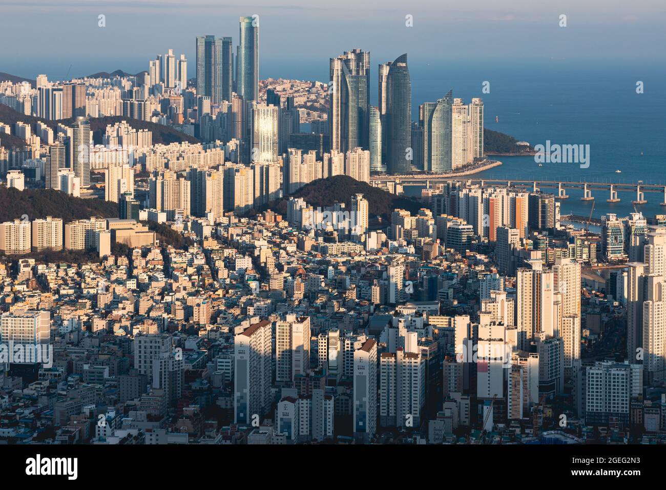 Busan harbor hi-res stock photography and images - Alamy