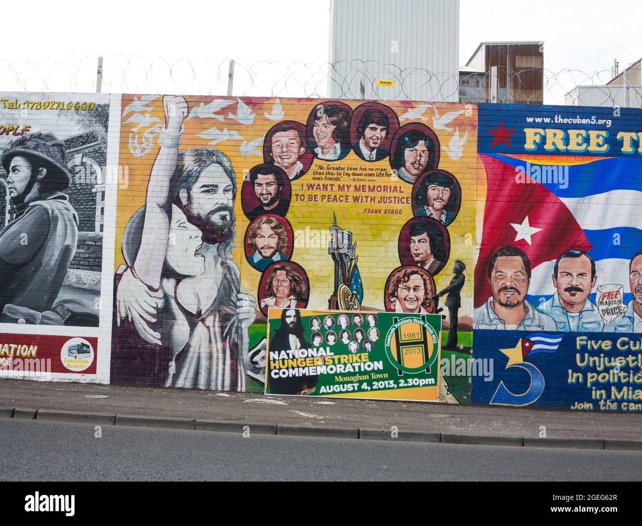 Belfast's murals are one of the city's major attractions and remind the world of its stormy past and the never-appeased resentment between nationalists and loyalists. The Gaeltacht Quarter, in West Belfast, is the area where there is the greatest concentration of murals. In the years of greater political tension, this neighborhood was a real battlefield: divided by different religious orientations already in the Victorian era, this area of ??workers' homes saw the exacerbation of tensions and resentment during the Troubles due to the Peace Line, created in 1970 to separate the loyalist and Pro Stock Photo