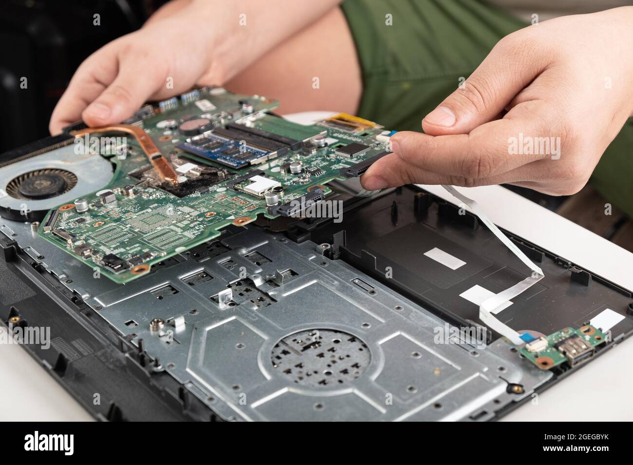 service center repair inspection replacement laptop motherboard Stock Photo  - Alamy