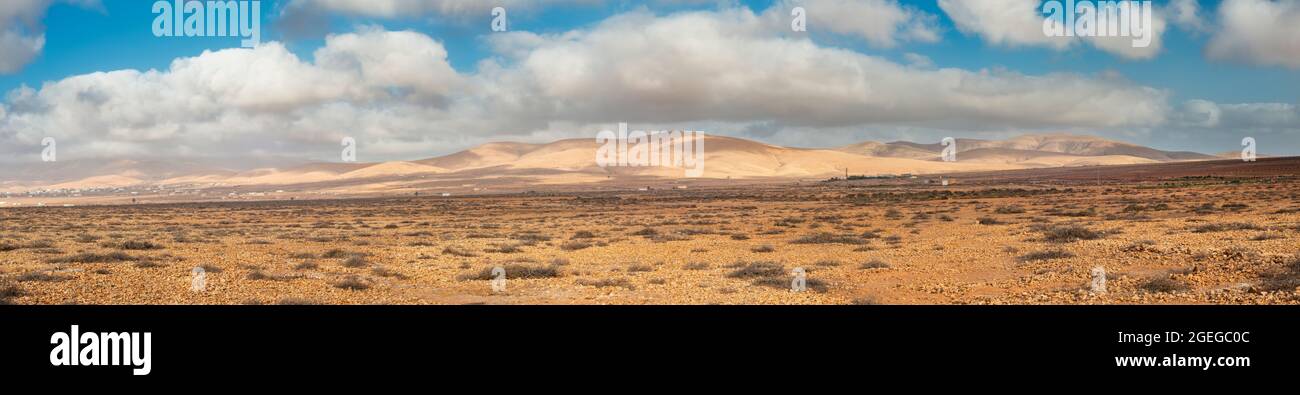 Panorama of Llanos de la Concepcion, the arid semi-desert mountain landscape near Triquiquivate, Fuerteventura, Canary Islands Stock Photo
