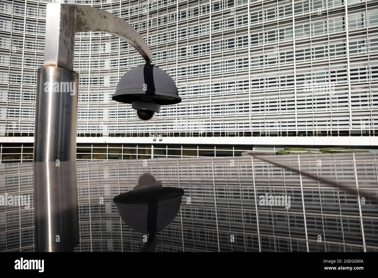 Belgium, Brussels: CCTV security camera in front of the Berlaymont building, headquarters of the European Commission Stock Photo