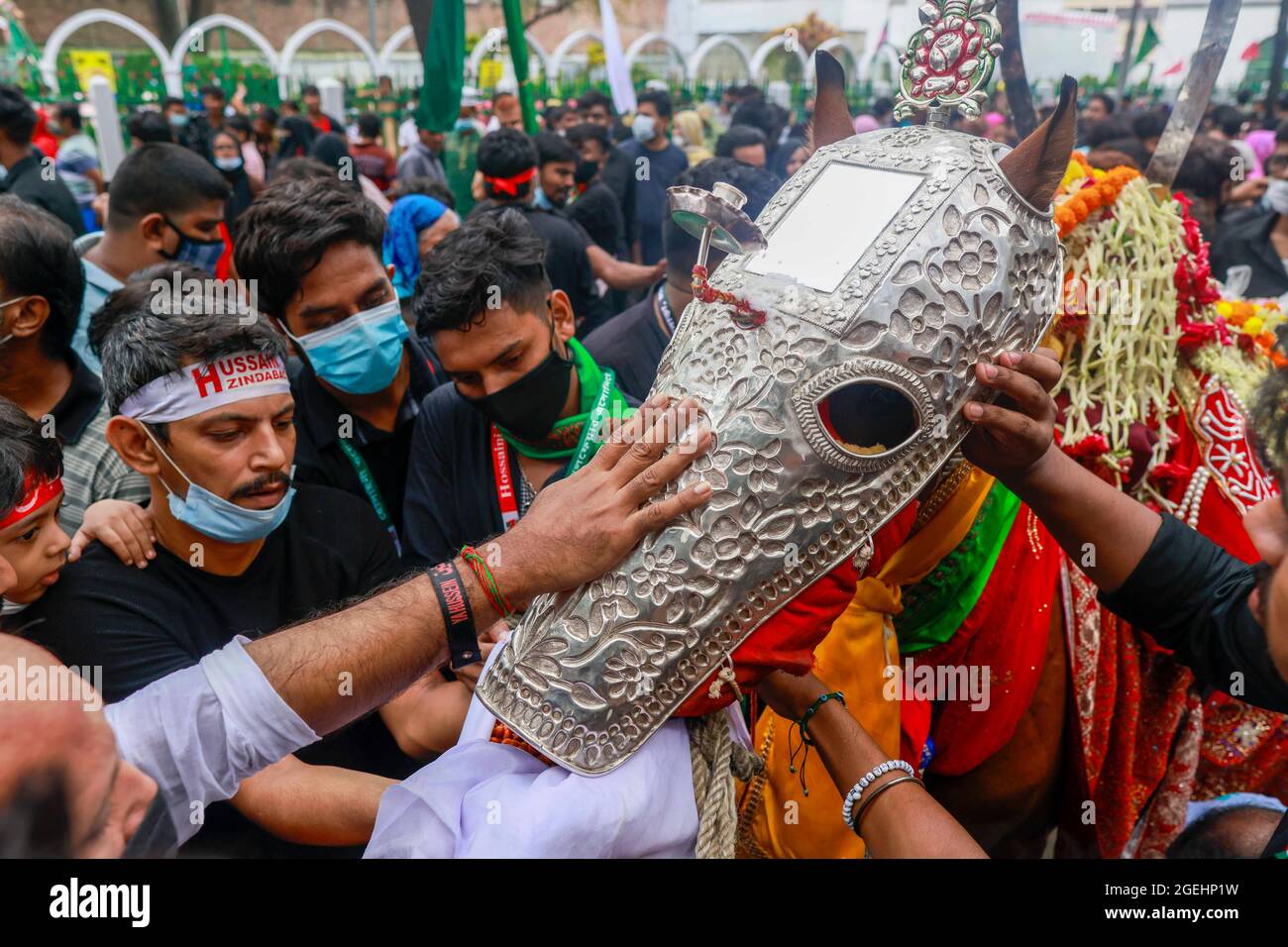 Dhaka, Bangladesh. 20th Aug, 2021. Bangladeshi Shia Muslims have