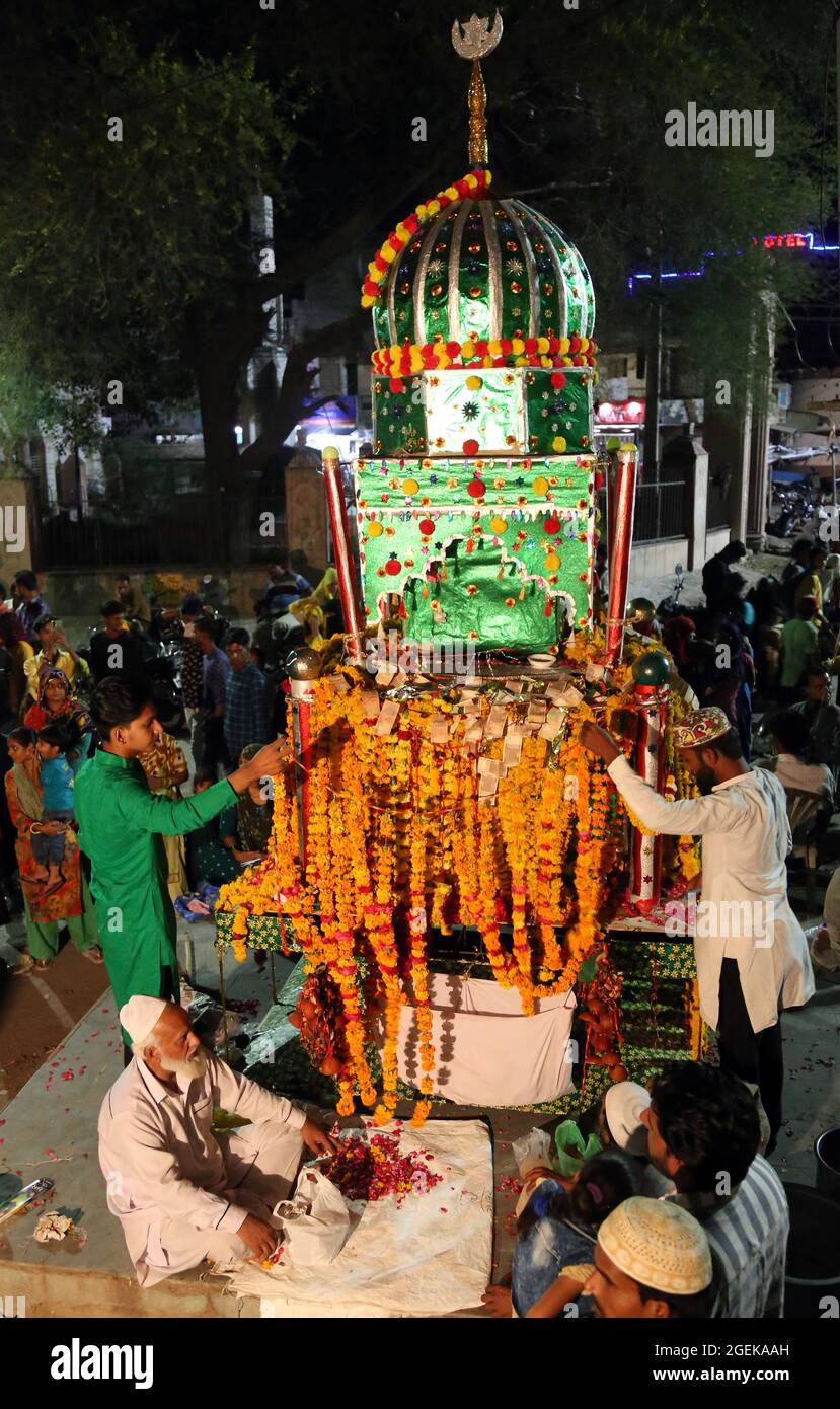 karbala mal pathan wife Porn Pics Hd