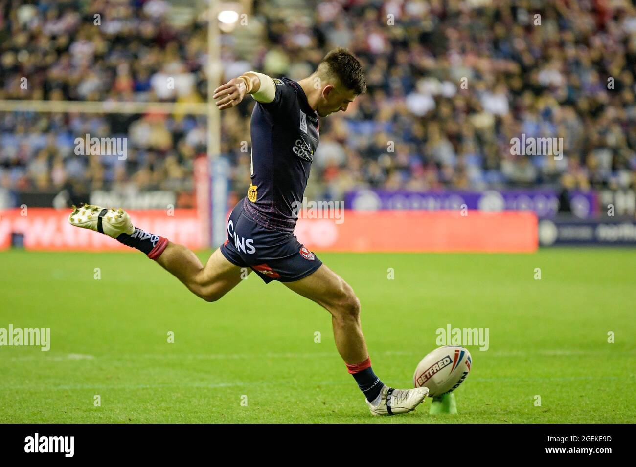 Wigan, UK. 20th Aug, 2021. Lewis Dodd (21) of St Helens kicks a penalty to make it 2-14 in Wigan, United Kingdom on 8/20/2021. (Photo by Simon Whitehead/ SW Photo/News Images/Sipa USA) Credit: Sipa USA/Alamy Live News Stock Photo