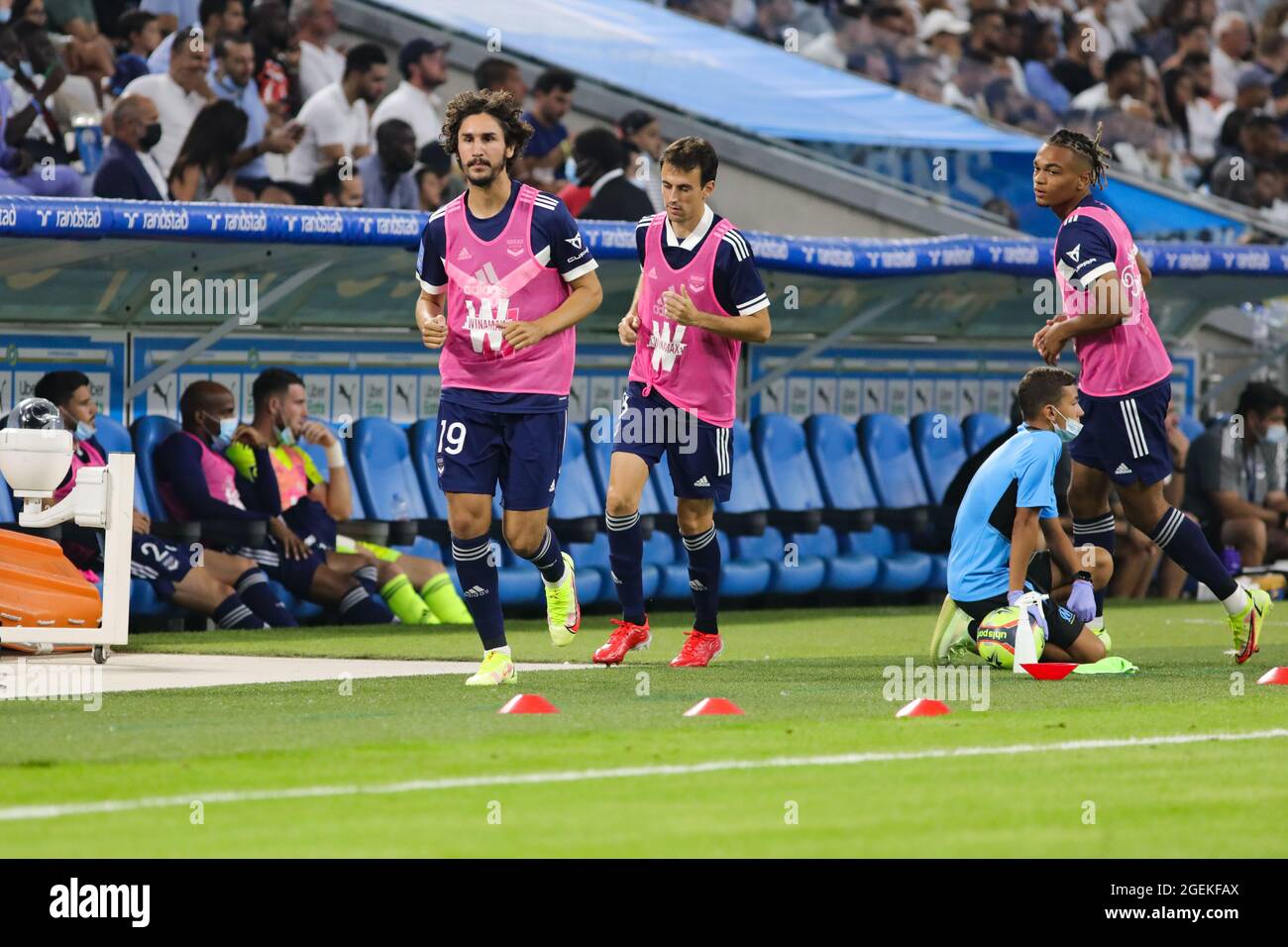 L-R) Yacine Adli, Ruben Pardo and Mara Sekou of Girondins de Bordeaux warm  up during the Ligue 1 Uber Eats match between Marseille and Bordeaux at Or  Stock Photo - Alamy